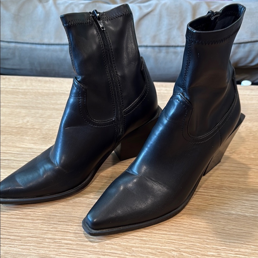 Steve Madden Black Pointed Toe Leather Heeled Ankle Boots